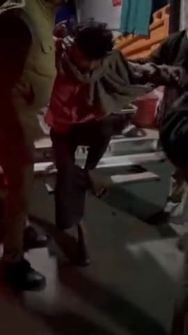 मितौली: मितौली में दिनदहाड़े गोली मारकर हत्या के मामले में फरार आरोपी की हरीशपुर गांव के पास पुलिस मुठभेड़, आरोपी हुआ गिरफ्तार