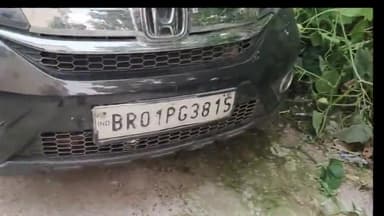 परवलपुर पुलिस ने एक्सीडेंट कर भाग रही होंडा कार को किया जप्त, घायल को कराया इलाज।