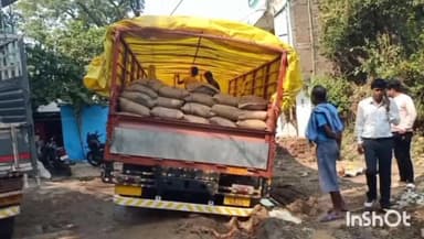 होशंगाबाद नगर: ग्वालटोली में सीवरेज लाइन डालने के लिए खोदी सड़क में फस रहे वाहन वाहन चालक हो रहे परेशान