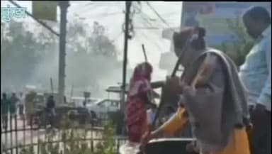 निरसा/चिरकुंडा: राजद नेत्री ने चिरकुंडा स्थित शहीद चौक में चलाया सफाई अभियान लोगों से श्रमदान करने का किया अपील