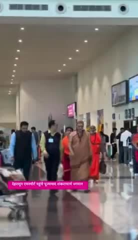 श्री जगतगुरु शंकराचार्य श्री अभी मुक्तेश्वर नंद जी महाराज जीमहाराज जी की जय हो