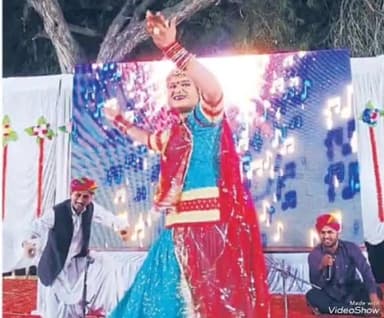 जालौर: सुन्देलाव तालाब में सांस्कृतिक संध्या के माध्यम से लोगों को मतदान का दिया गया संदेश, जिले के प्रशासनिक अधिकारी रहे मौजूद