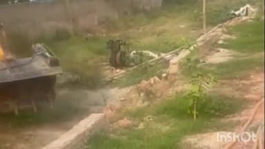 आगरा: एडीए की प्रवर्तन टीम ने मौजा ख़्वाशपुरा में बिना मानचित्र स्वीकृत विकसित की जा रही अवैध कॉलोनी पर चलाया बुलडोज़र