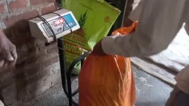 तिर्वा: सियापुर गांव में आज ग्रामीणों ने किया जमकर हंगामा, कोटेदार पर घटतौली करने का लगाया आरोप