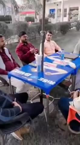 18 नवम्बर_ वाराणसी* *बिजनेस मीटिंग* *कामयाबी का जूनून होना चाहिए* 
 *फिर मुश्किलों की क्या औकात है..