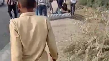 माण्डलगढ़: धौड़ गांव के पास  कार  ने स्कूटी के मारी टक्कर, महिला और बच्चा घायल