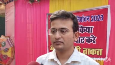 नर्मदापुरम कलेक्टर नीरज कुमार सिंह ने जिले में निर्वाचन सफलतापूर्वक सम्पन्न होने पर सभी का आभार व्यक्त किया