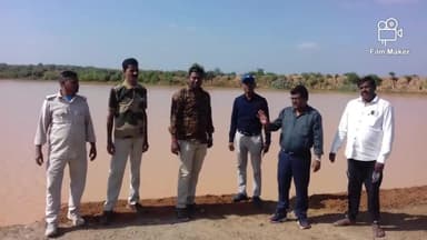 देवीपुर: देवीपुर प्रखंड कार्यालय के बीडीओ और सीओ ने देवीपुर के विभिन्न छठ घाटों का किया निरीक्षण