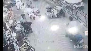 उरई: माहिल तालाब के समीप सड़क हादसे में बाइक सवार युवक-युवती हुए घायल, CCTV फुटेज आया सामने