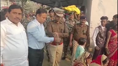 गोपालगंज: थावे रोड स्थित छठ घाट पर पहुंचे डीएम एसपी ने किया पूजा अर्चना, छठ व्रतियों से घाट की व्यवस्था के बारे में ली जानकारी