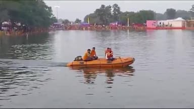 जगदीशपुर: छठ पर्व को लेकर नगर के शिव तलाब में एसडीआरएफ की टीम रही तैनात