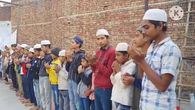 अमरोहा: भारत-ऑस्ट्रेलिया के बीच होने वाले मैच को लेकर श मोहम्मद शमी के गांव सहसपुर अलीनगर की मस्जिदों में भारत के जीत की रहे दुआ