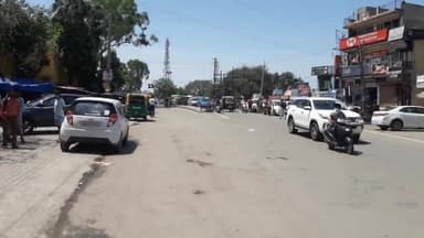 पंचकूला: रामपुर सियुड़ी गांव के पास चाउमीन की रेहड़ी लगाने वाले के नीचे कट्टे में अवैध शराब की बोतलों को बेचने के आरोप में कार्रवाई