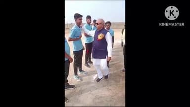 घिरोर बाबा इंटरनेशनल स्कूल कोसोंन मैं क्रिकेट टूर्नामेंट का अध्यक्ष ने फीता काटकर किया उद्घाटन