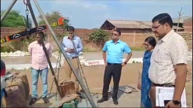 बलौदाबाज़ार: कलेक्टर-एसपी ने किया धान खरीदी केन्द्रों का आकस्मिक निरीक्षण, किसानों से मिलकर व्यवस्थाओं का लिया जायजा