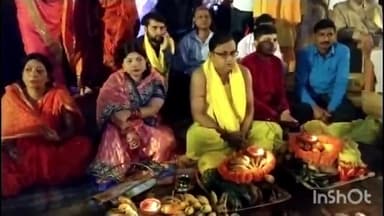 आरा: डीएम आवास पर जिलाधिकारी राजकुमार जी ने छठ का आयोजन किया खुद छठ किये सबकी सुख समृद्धि की कामना की