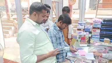 सुल्तानपुर: पुराने बाजार मोहल्ले में बिजली विभाग ने चलाया सघन जांच अभियान, एक मुश्त समाधान योजना के बारे में दी जानकारी