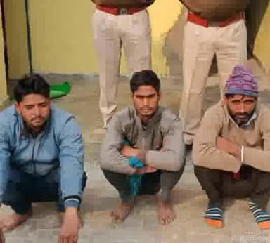 बरडोद में अवैध खनन कर परिवहन करते सदर थाना पुलिस ने चार को पकड़ा, अवैध पत्थरों से भरी चार ट्रैक्टर ट्रॉली जब्त