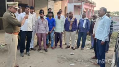 हरदोई: पिहानी चुंगी पर वाहन चालकों को यातायात नियमों की दी गयी जानकारी,212 वाहनों का चालान कर 298000 रुपया वसूला