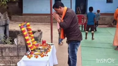 तोकापाल: ग्राम सोनारपाल में बीजेपी कार्यकर्ता के शोकाकुल परिवार से मिले बीजेपी मंडल अध्यक्ष विनायक गोयल..