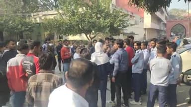 करनाल: सिविल हॉस्पिटल ट्रॉमा सेंटर पहुंचे आईटीआई छात्र; बस चालक पर की केस दर्ज करने की मांग