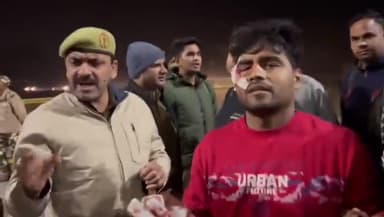 मामला #हापुर का है
पुलिस पर श्रद्धालु की आंख पर डंडा मारने का आरोप, आँख में लगी गंभीर चोट श्रद्धालु हुआ घायल।