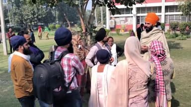 करनाल: लघु सचिवालय में पॉलीटेक्निक के छात्र और पुलिस विवाद मामले में न्याय की गुहार लेकर एसपी से मिलने पहुंचे छात्र के परिजन