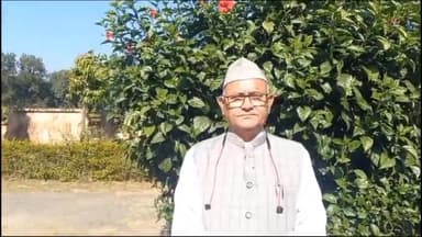 देहरादून: आम आदमी पार्टी के वरिष्ठ नेता जोत सिंह बिष्ट ने देहरादून में कहा-देहरादून कि सड़कों में गड्ढे ही गड्ढे