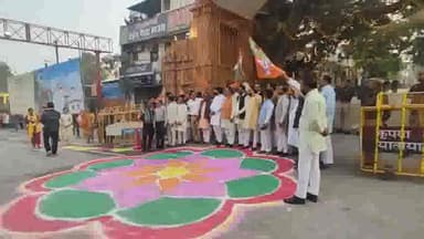 मथुरा: प्रधानमंत्री नरेंद्र मोदी को लेकर भाजपा कार्यकर्ताओं में दिखा उत्साह जगह-जगह जय श्री राम के लगे नारे