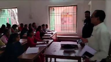 करपी: प्रखंड शिक्षा पदाधिकारी ने उत्क्रमित उच्च विद्यालय जिन्दापुर का किया औचक निरीक्षण