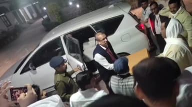 बक्सर: बक्सर पहुंचे शिक्षा विभाग के अपर मुख्य सचिव केके पाठक, अधिकारियों से की वार्ता