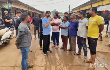 जगदलपुर: संजय बाजार में मटन मार्केट के पीछे नाला ना बनाने पर  ठेकेदार को ब्लैक लिस्ट करने के नगर निगमआयुक्त ने दिए निर्देश