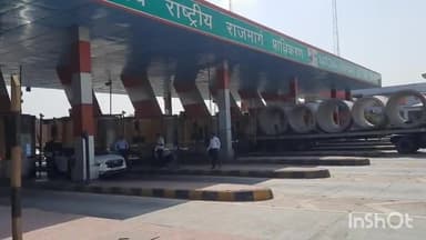 धौलाना: गंगा मेले के चलते रूट डायवर्जन करने पर पिलखुवा के छिजारसी टोल प्लाजा को रोजाना लाखों का नुकसान,टोल पर पसरा सन्नाटा
