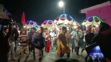 जयसिंहनगर: नगर के वार्ड क्रमांक 2 में तुलसी जी की विदाई के साथ संपन्न हुआ तुलसी विवाह, भारी संख्या में श्रद्धालु रहे उपस्थित