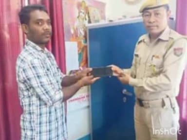 সোণাৰি: চৰাইদেউ সোণাৰি আৰক্ষী বৃহৎ সফলতা, আৰক্ষীয়ে চাৰিটা হেৰুৱা মোবাইল ফোন উদ্ধাৰ কৰি গতাই দিলে গৰাকীক