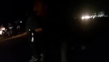 मऊरानीपुर: नेशनल हाईवे पर बरियाबेर के पास दिखा तेज रफ्तार का कहर,मोटरसाइकिल सवार युवक की गई जान,मौके पर पहुंची पुलिस।