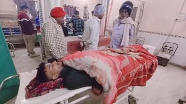 गोपालगंज: मकसूदपुर गांव के पास सड़क दुर्घटना में बाइक सवार दो युवक हुए घायल,सदर अस्पताल में भर्ती