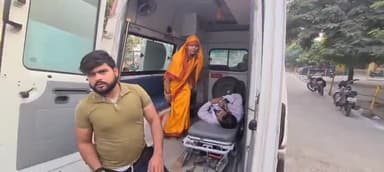 इटावा: इटावा बाजार करने आते समय उदी मोड़ के पास 2 बाइकों की भिड़ंत में बाइक सवार व्यक्ति हुआ घायल, अस्पताल में भर्ती