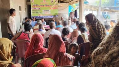 सिकटी: सिकटी विधानसभा क्षेत्र की विभिन्न पंचायतों में रबी फसल अभियान को लेकर चौपाल लगाकर किसानों को किया गया जागरूक