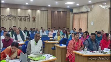 जगदीशपुर: आरा जिला परिषद की बैठक में जगदीशपुर जिला पार्षद पूनम कुशवाहा और मोहम्मद मुस्लिम हुई शामिल, क्षेत्र के विकास की रखी बातें