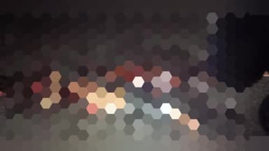 जलालगढ़: जलालगढ़ ओवर ब्रिज के ऊपर उत्तरी छोर पर एक अज्ञात युवती का लाश क्षत विक्षत अवस्था में मिला।