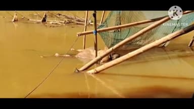 সোণাৰি: সোণাৰি নামতোলা ৰ'ডৰ HK ওৱাইন শ্ব'পৰ সমীপত নিৰুদ্দেশ হৈ থকা এটি পৰিয়ালৰ মহিলাৰ মৃতদেহ উদ্ধাৰ হৈছে টাও কাক নদীত