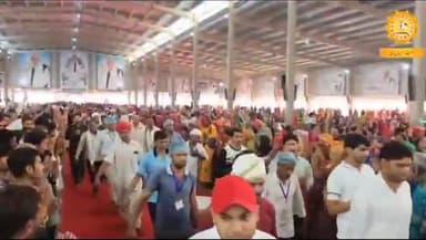 संत रामपाल जी महाराज के विशाल भंडारी आप सभी को सापरिवार सहित निमंत्रित किया जाता है।