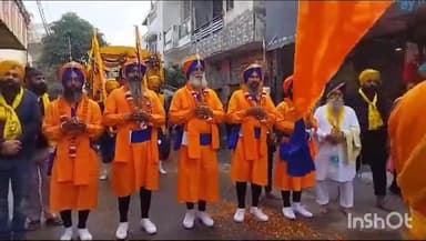 मुज़फ्फरनगर: गांधी कॉलोनी से गुरु नानक देव जी के प्रकाश पर निकाला नगर कीर्तन पंचप्यारों ने की नगर कीर्तन की अगवाई