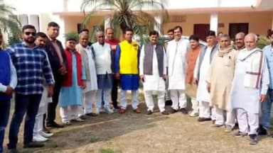 बेगूसराय: बिहार कांग्रेस के पूर्व अध्य्क्ष मदन मोहन झा पहुँचे सर्किट हाउस, पार्टी मजबूती पर कार्यकर्ताओं से की वार्ता