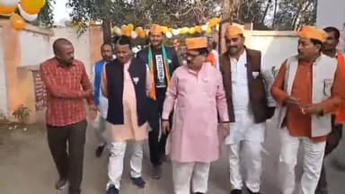गोंडा: माधवपुर राय में BJP के प्रदेश उपाध्यक्ष एवं ज़िला प्रभारी विजय बहादुर पाठक ने वोटर चेतन महाअभियान अंतर्गत किया जनसंपर्क