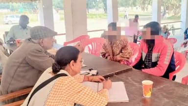 गोंडा: पुलिस लाइन सभागार में आयोजित परिवार परामर्श शिविर में परामर्शदाताओं ने एक जोड़े को एक साथ रहने को किया राजी