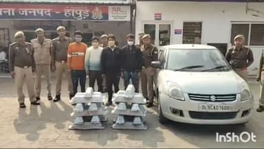 धौलाना: धौलाना पुलिस ने चोरी का खुलासा करते हुए हसनपुर रोड़ से चार शातिर चोरों को किया गिरफ्तार,चोरी का सामान व दो चाकू बरामद