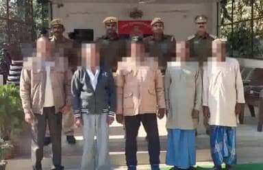 पडरौना: विभिन्न थाना क्षेत्रों से 10 नफर वारंटियों को कुशीनगर पुलिस ने गिरफ्तार कर भेजा जेल