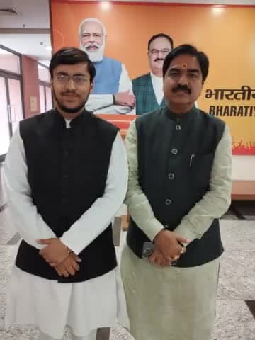 भारतीय जनता पार्टी के राष्ट्रीय प्रवक्ता श्री प्रेम शुक्ला जी के साथ भाजपा नेता अविरल मलिक ने अनेकों विषयों पर चर्चा की|